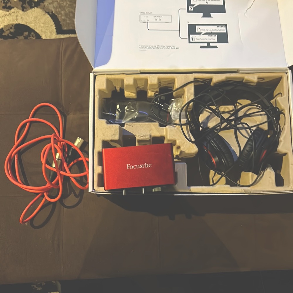 Scarlett Solo Studio.Third Gen 2 in, 2Out USB Audio Interface. Mic/Headphones